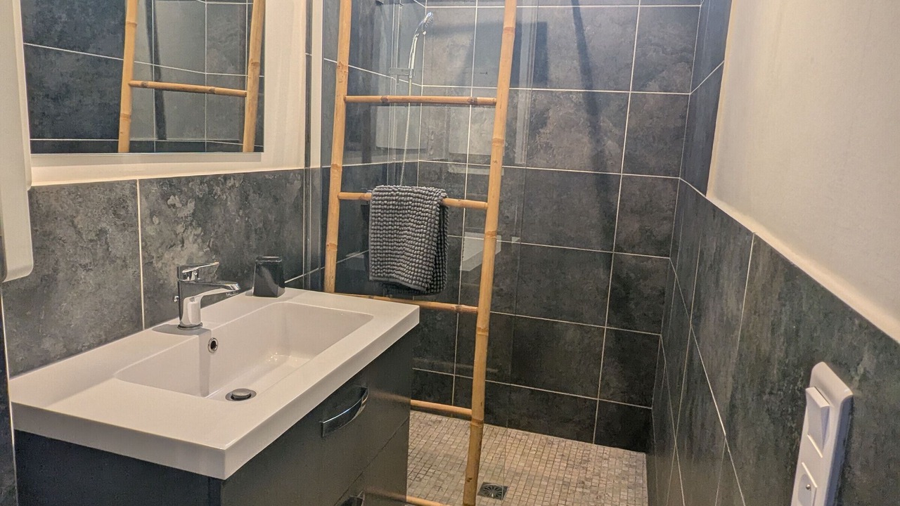 Photo of Bathroom in Virecourt
