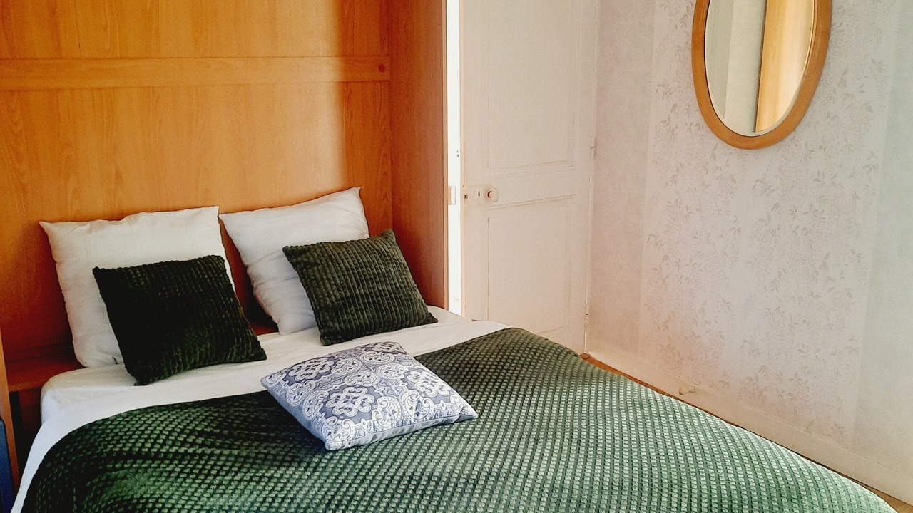 Photo of Bedroom in Clecy