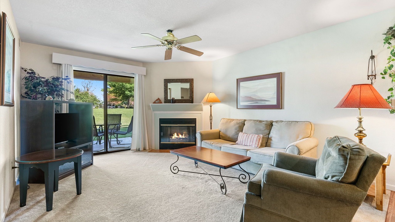 Photo of Livingroom in Table Rock