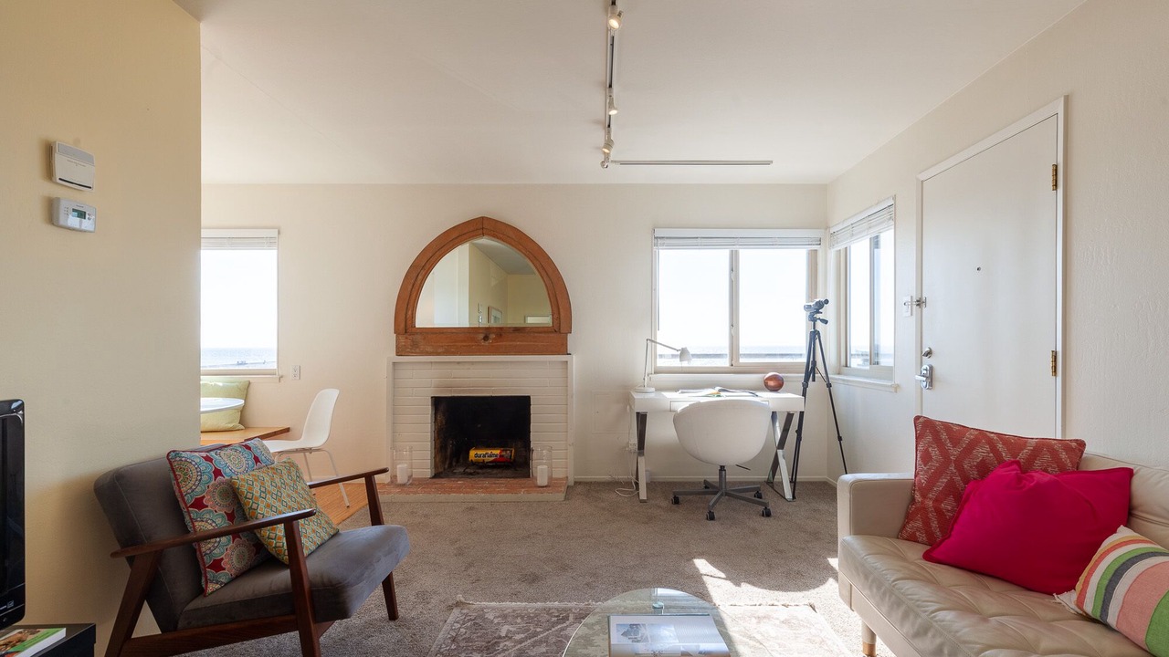 Photo of Livingroom in Sharp Park