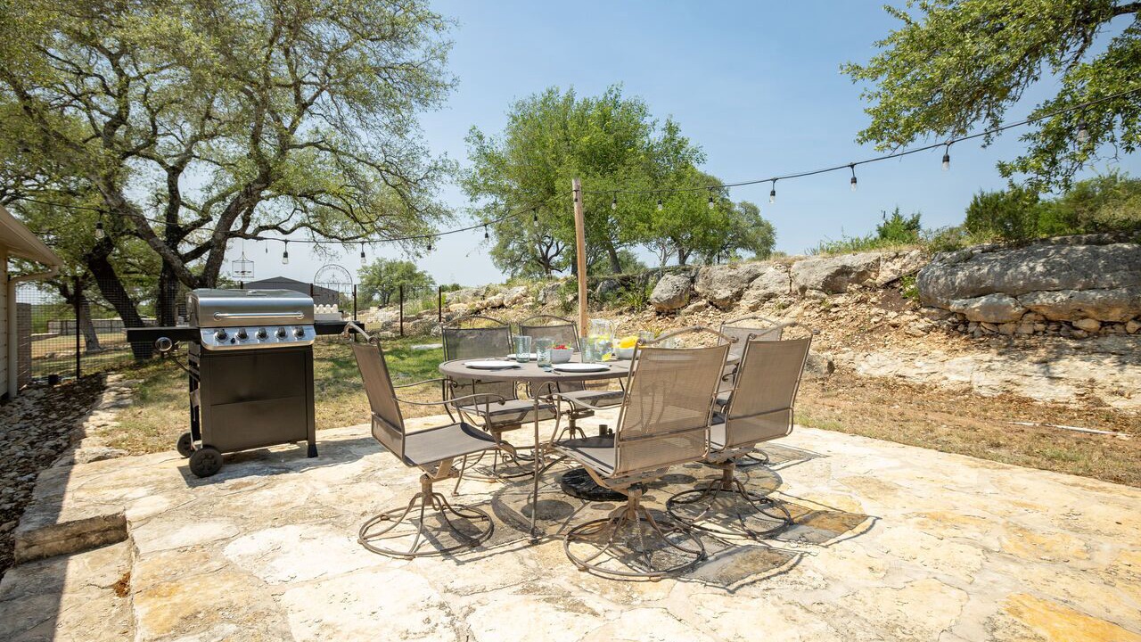 Photo of Outdoor in Round Mountain