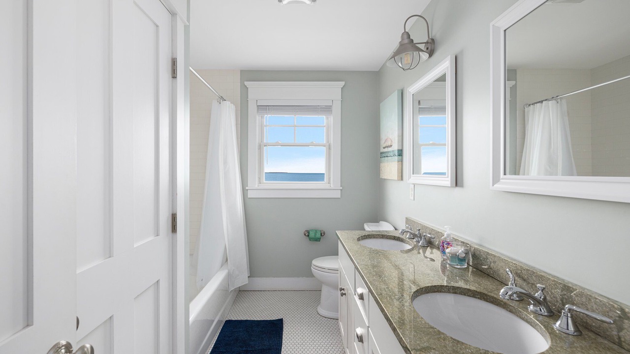 Photo of Others in Matunuck