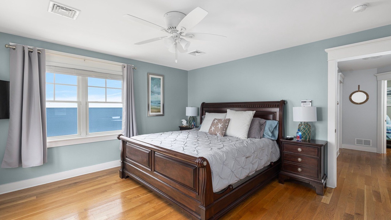 Photo of Bedroom in Matunuck