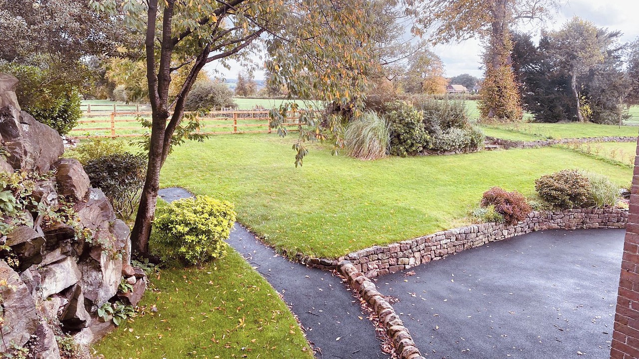 Photo of Outdoor in Leek