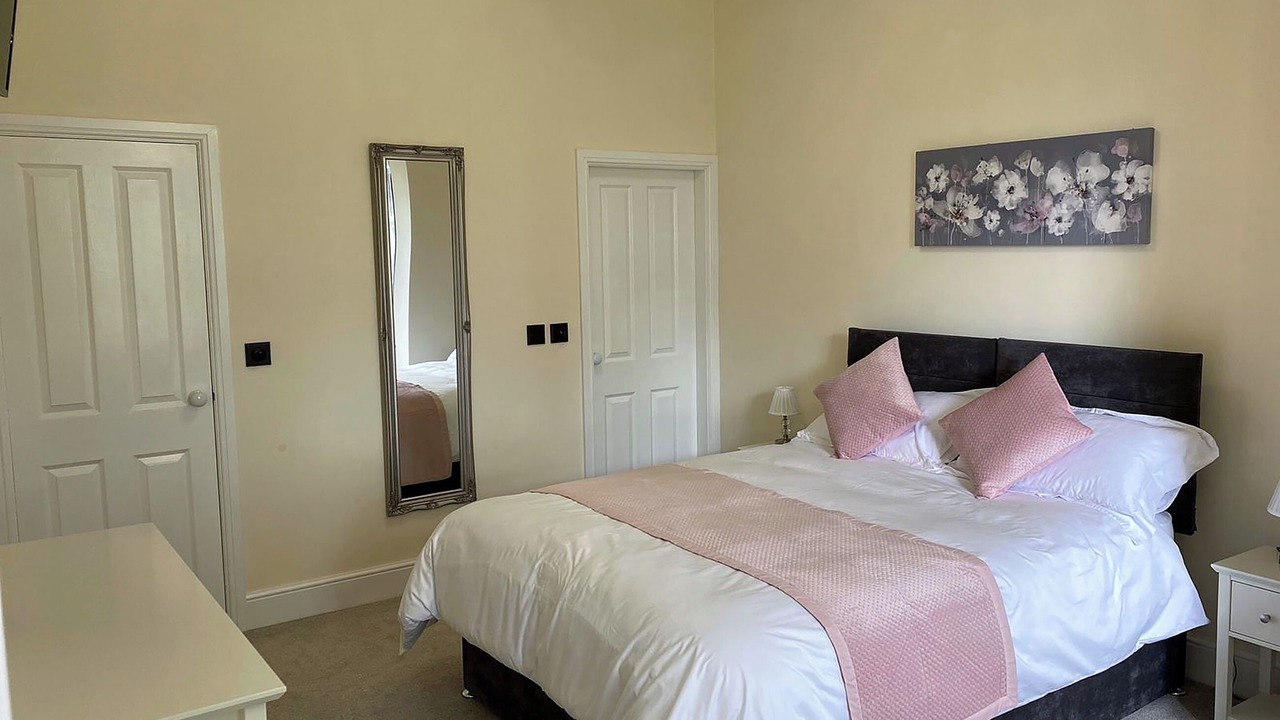 Photo of Others in Leek