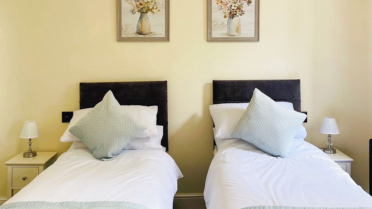 Photo of Others in Leek