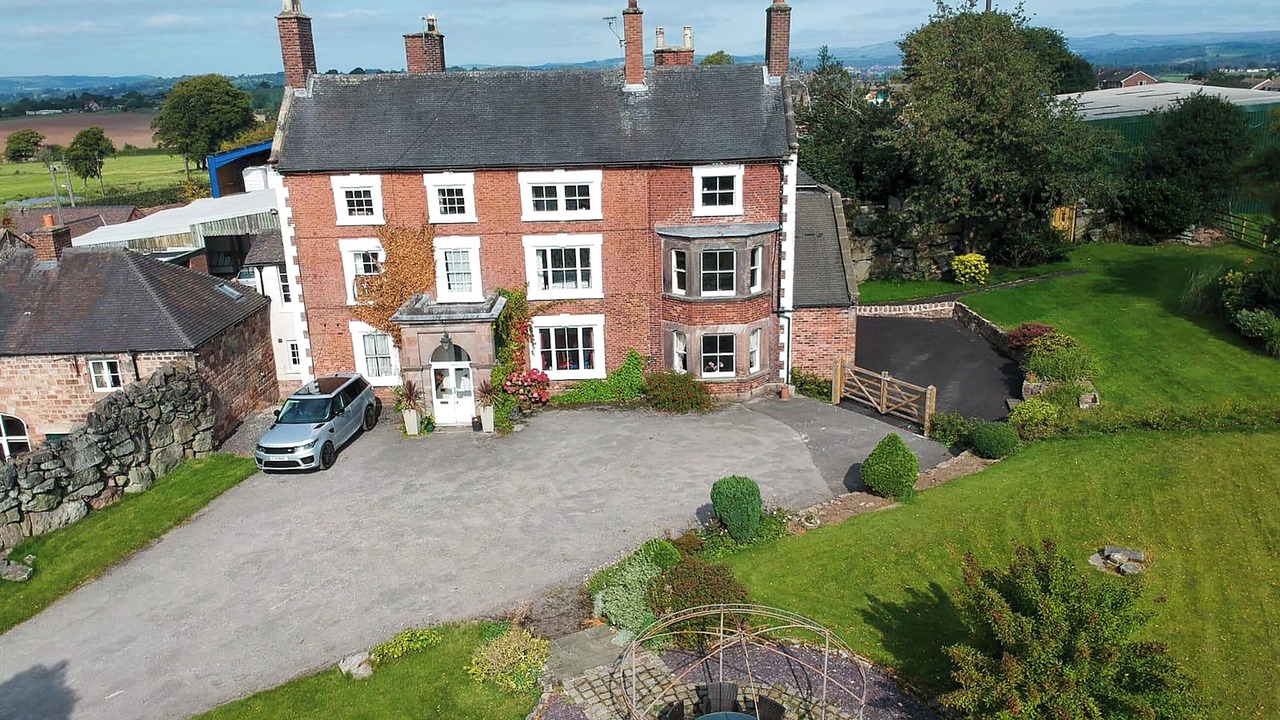 Photo of Others in Leek