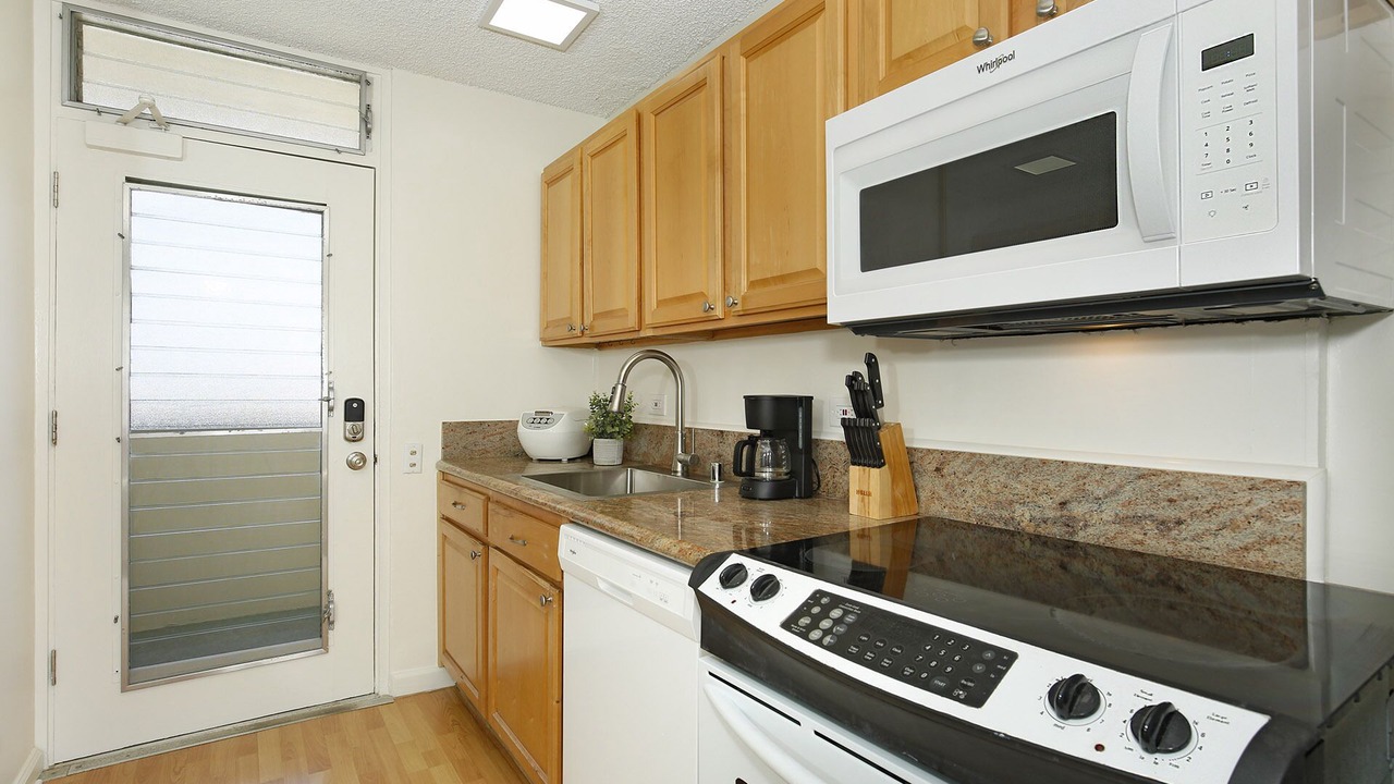 Photo of Kitchen in Diamond Head - Kapahulu - St. Louis