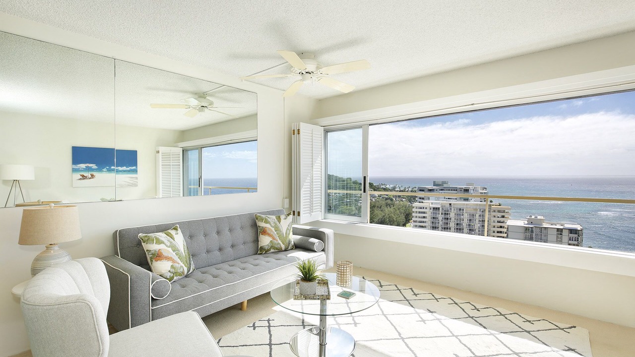Photo of Livingroom in Diamond Head - Kapahulu - St. Louis