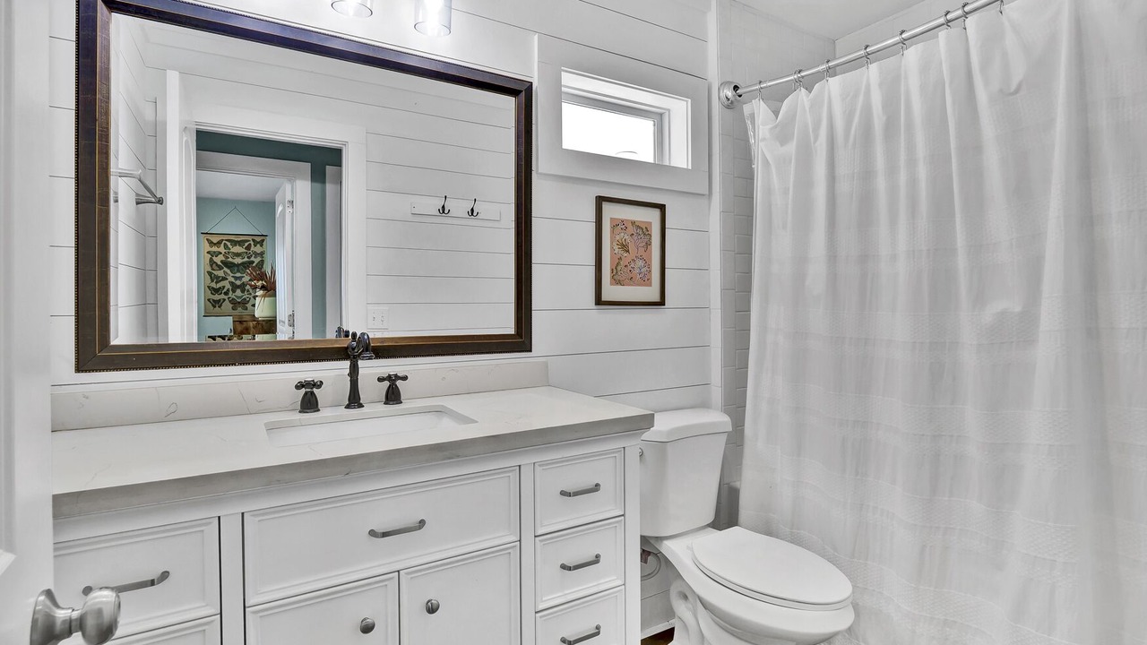 Photo of Bathroom in Shell Island