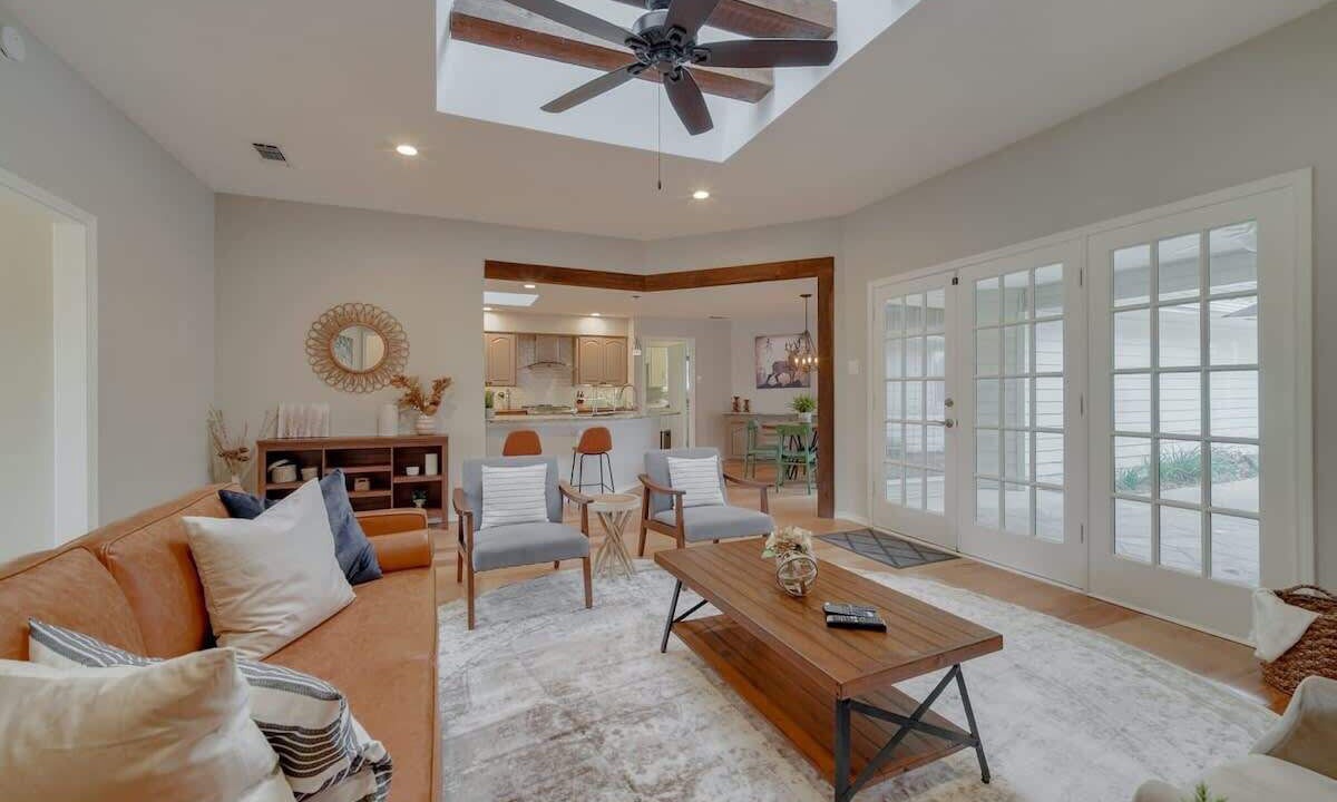 Photo of Livingroom in Buckingham