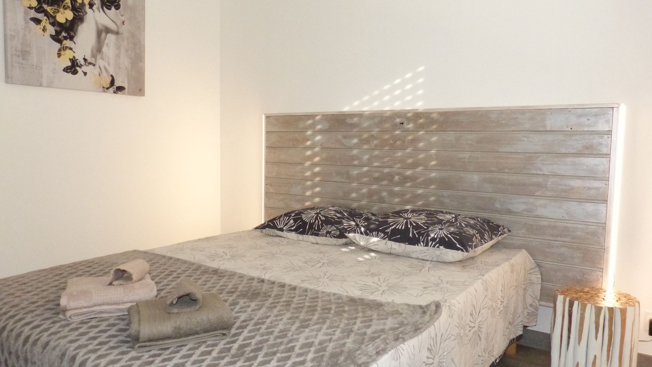 Photo of Bedroom in Saint-Paulet-de-Caisson