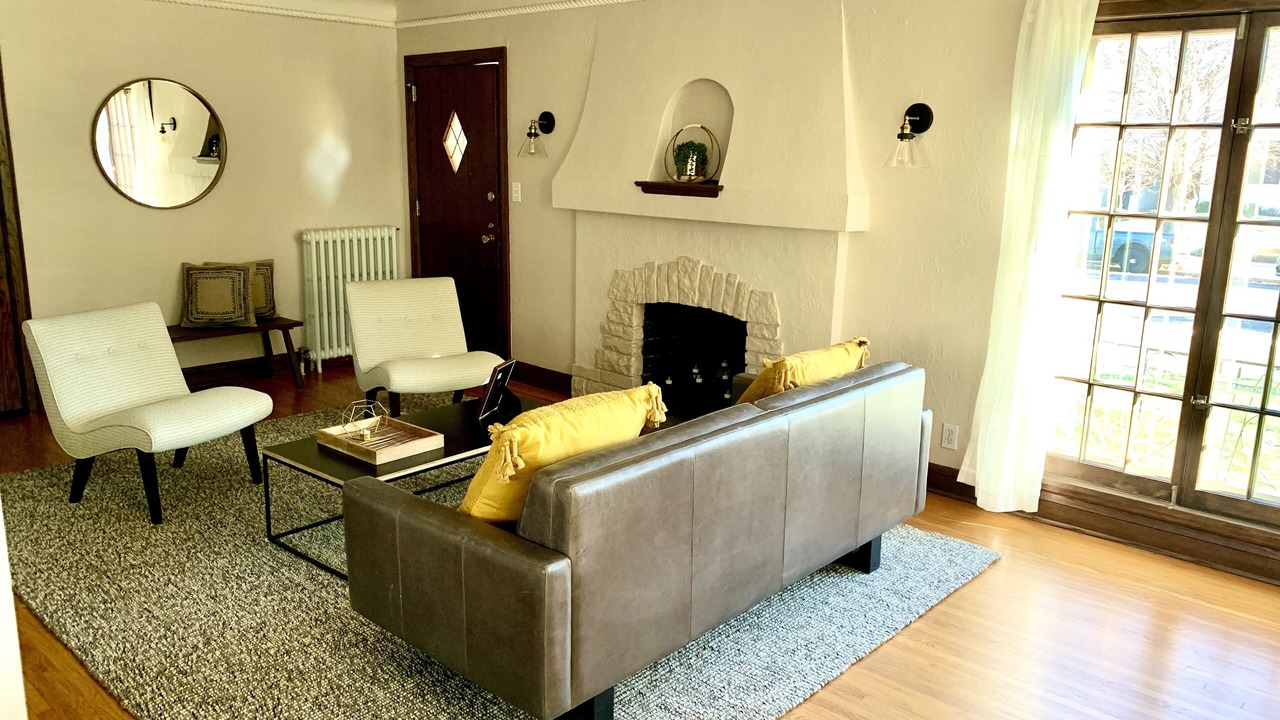 Photo of Livingroom in Fulton