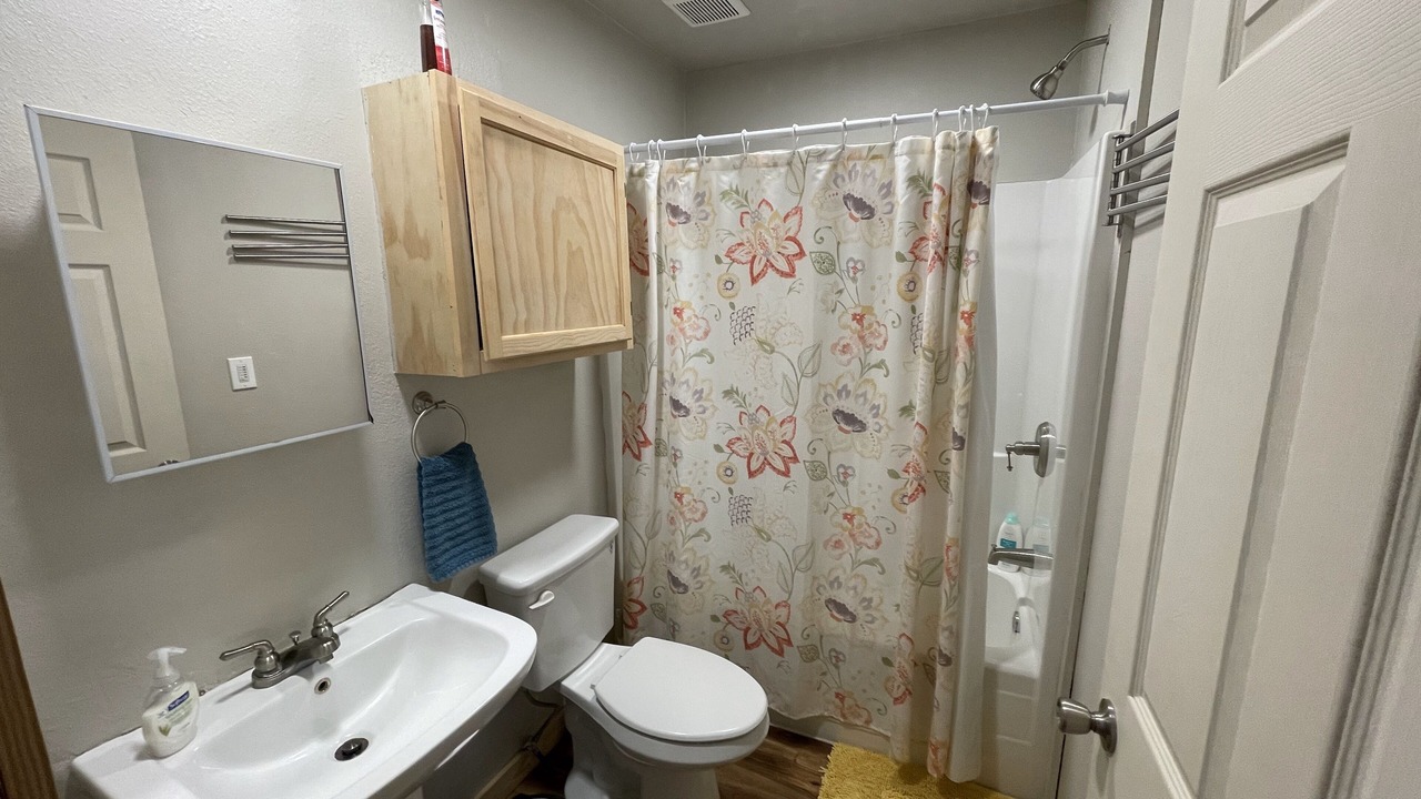 Photo of Bathroom in Grapeland