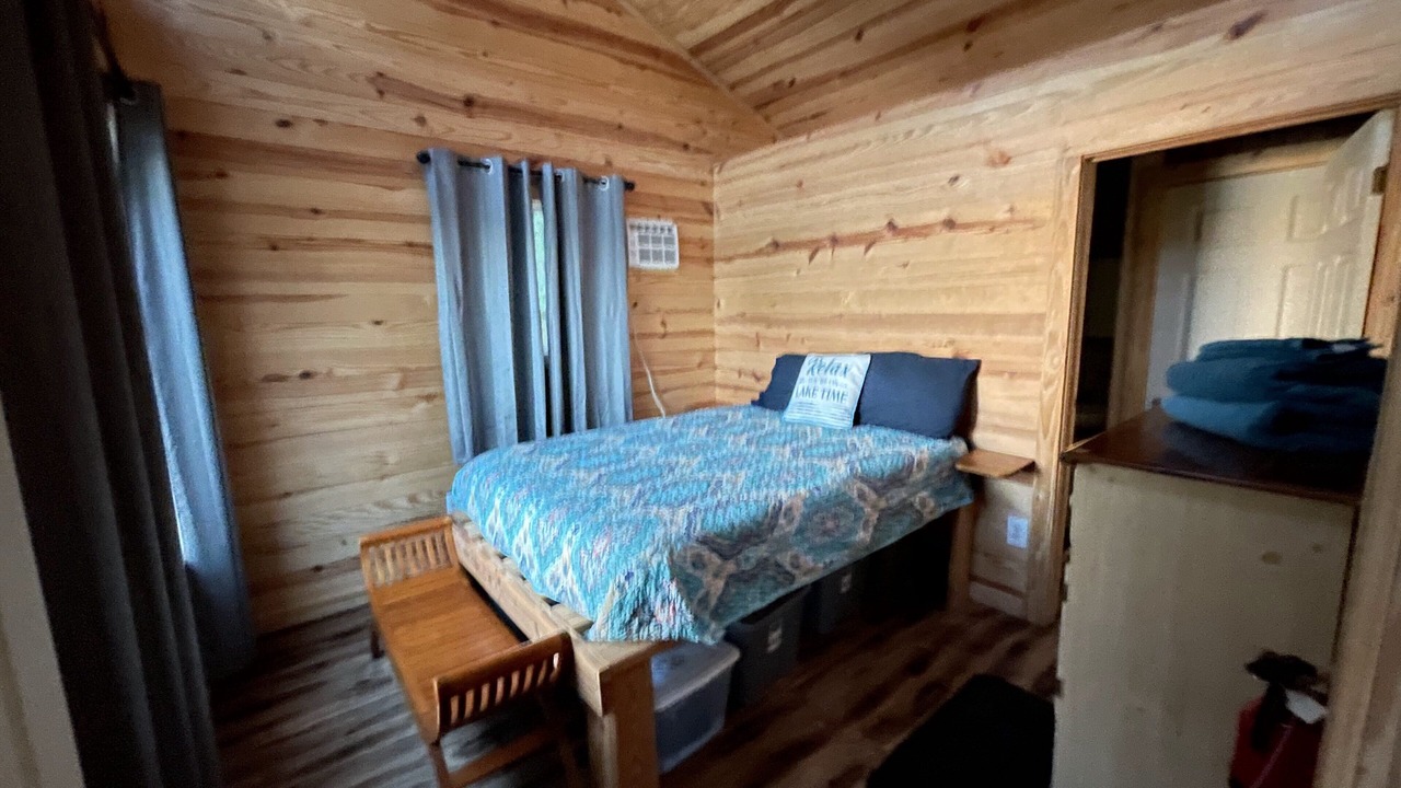 Photo of Bedroom in Grapeland