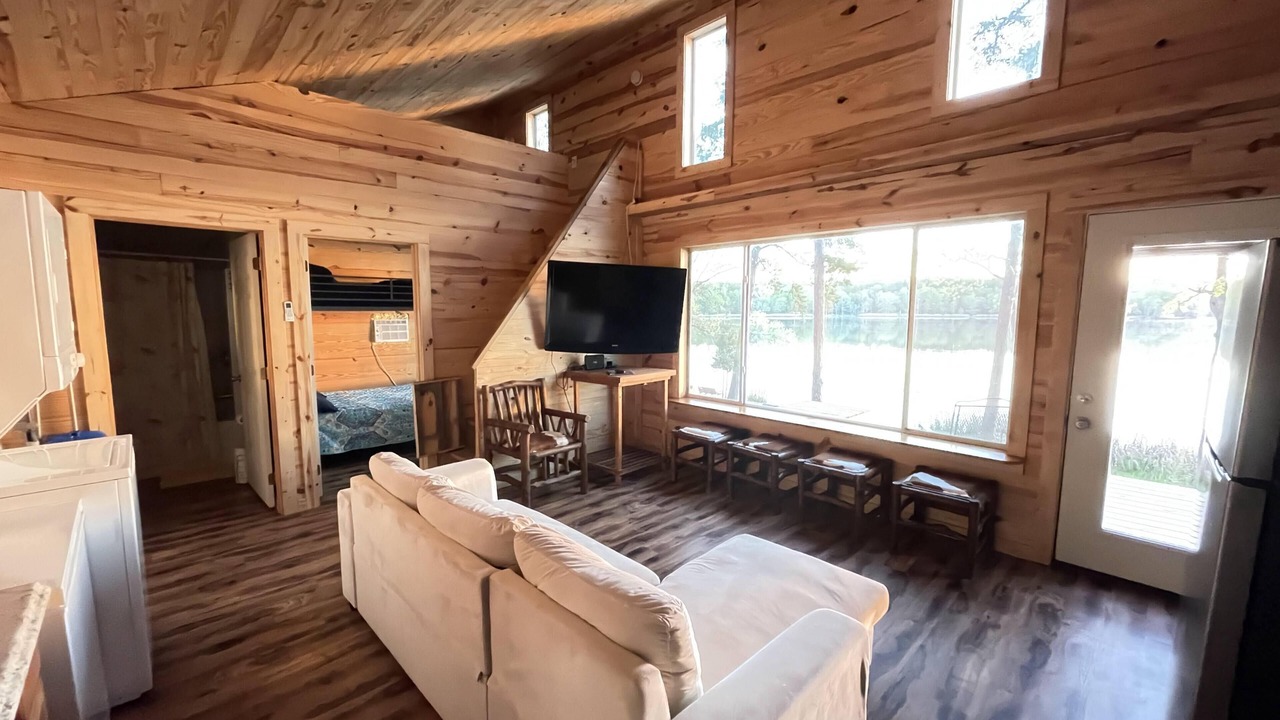 Photo of Bedroom in Grapeland