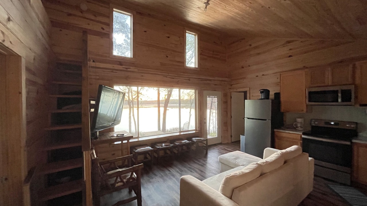 Photo of Livingroom in Grapeland
