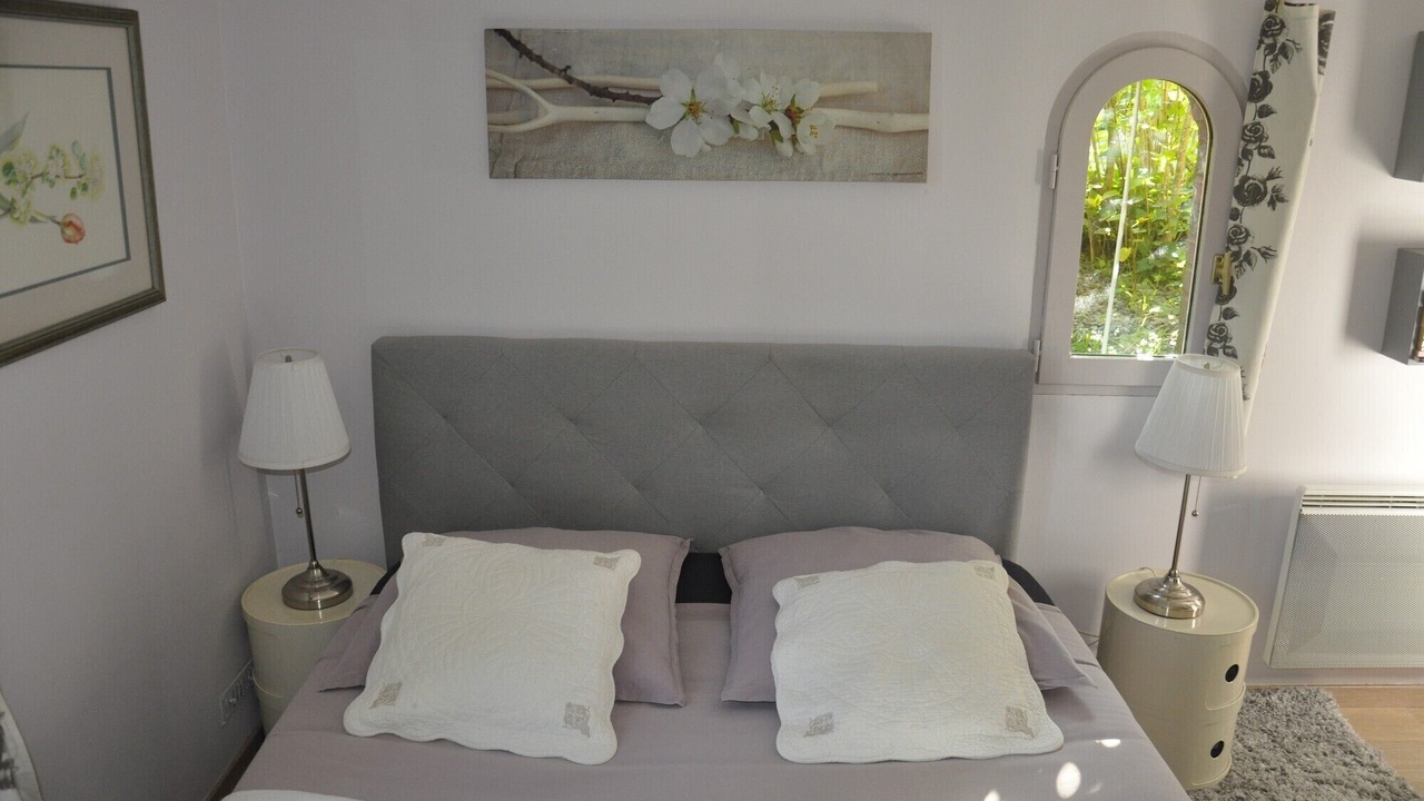Photo of Bedroom in Bois-Guillaume