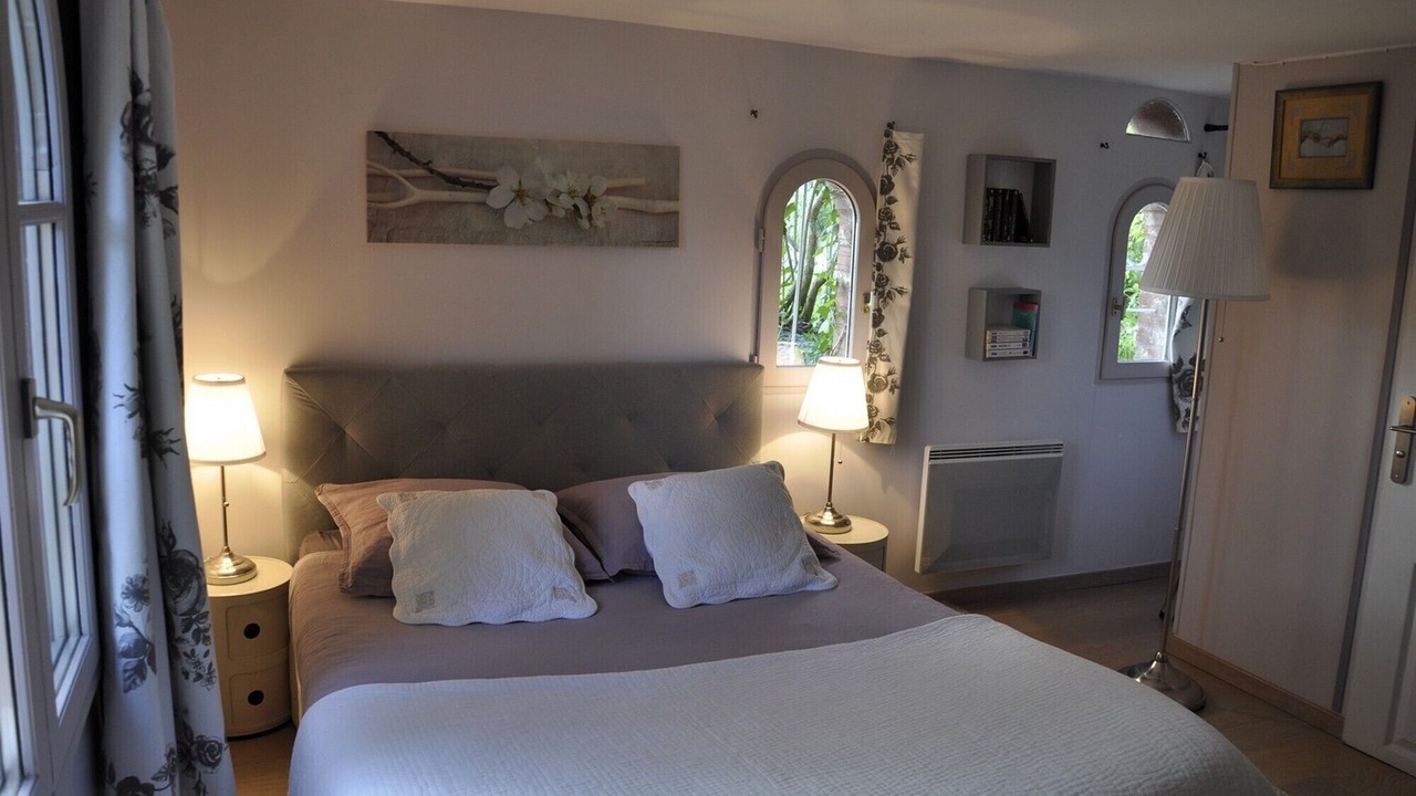 Photo of Bedroom in Bois-Guillaume