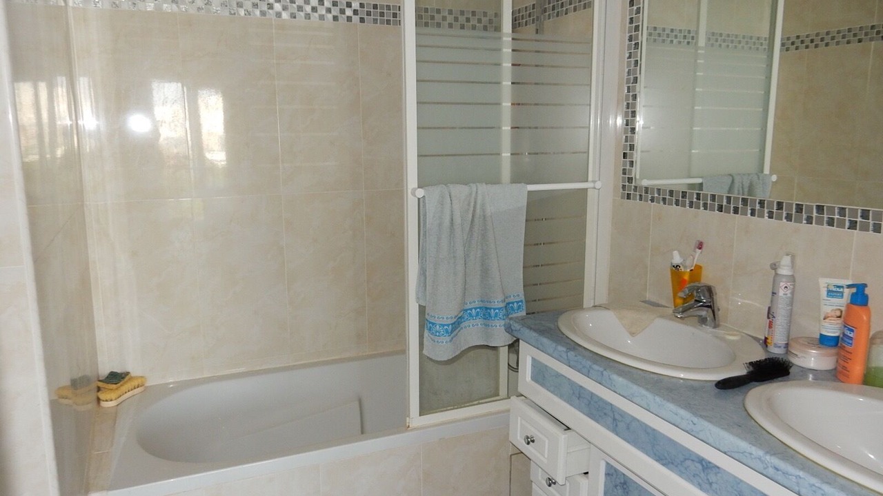 Photo of Bathroom in Croulebarbe