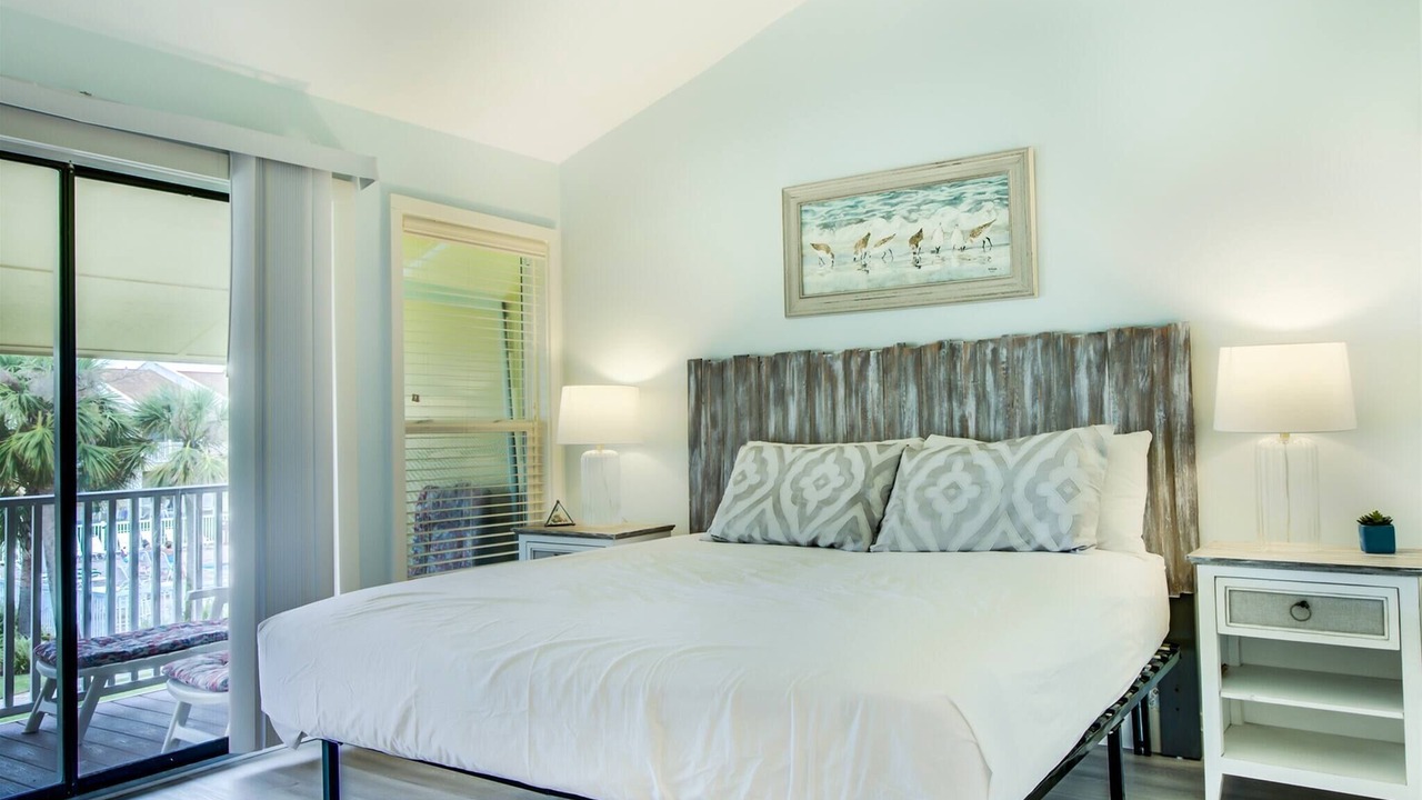 Photo of Bedroom in Miramar Beach