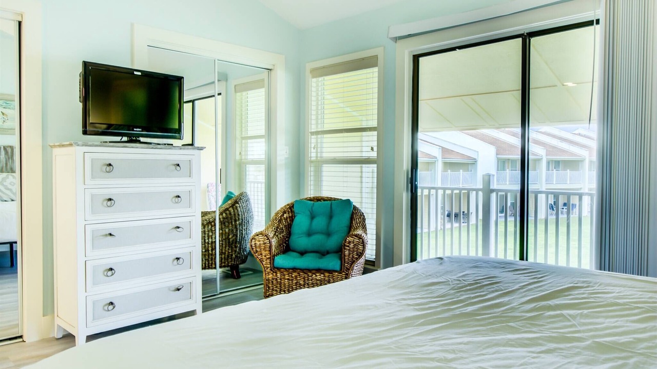 Photo of Bedroom in Miramar Beach