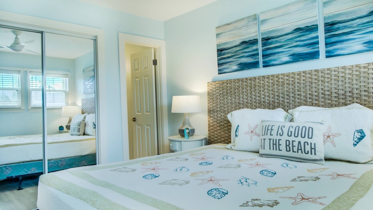 Photo of Bedroom in Miramar Beach
