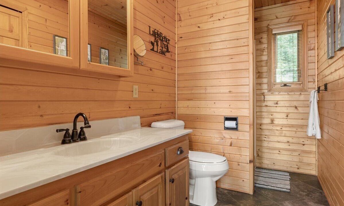 Photo of Bathroom in Garrison