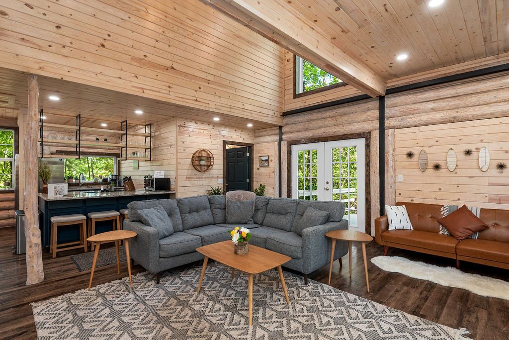 Photo of Livingroom in Eureka Springs