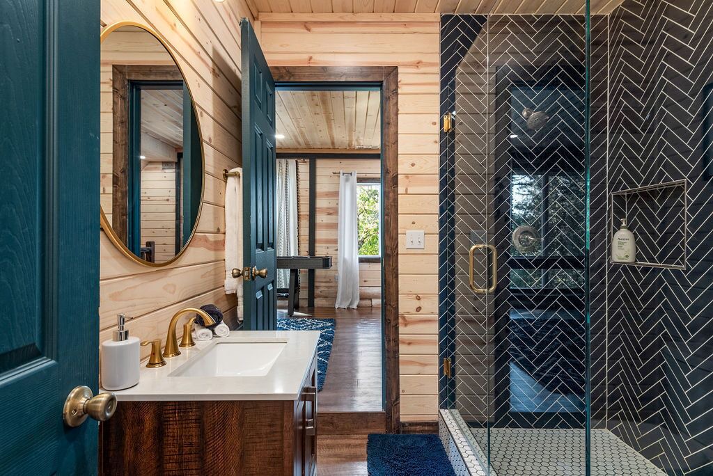Photo of Bathroom in Eureka Springs