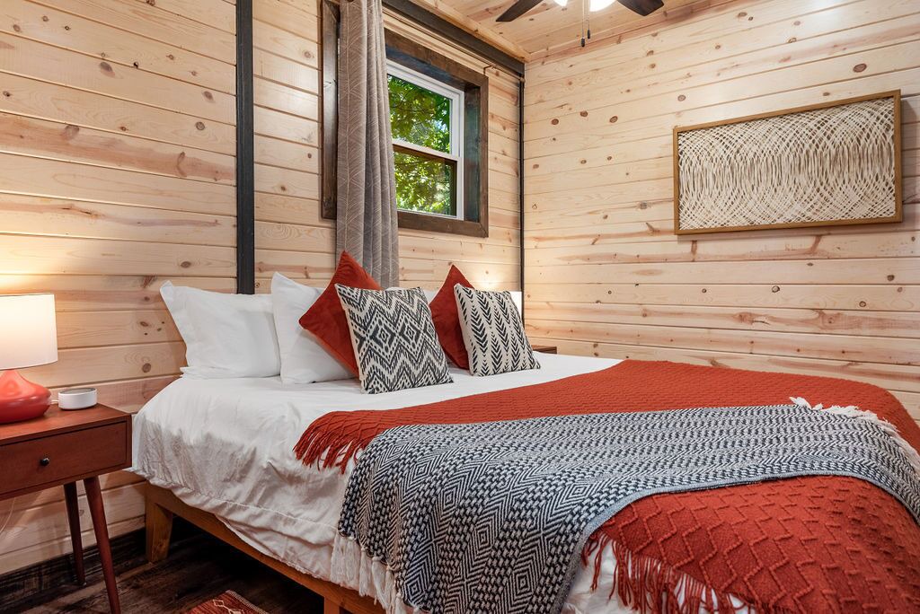 Photo of Bedroom in Eureka Springs