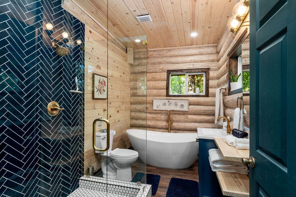 Photo of Bathroom in Eureka Springs