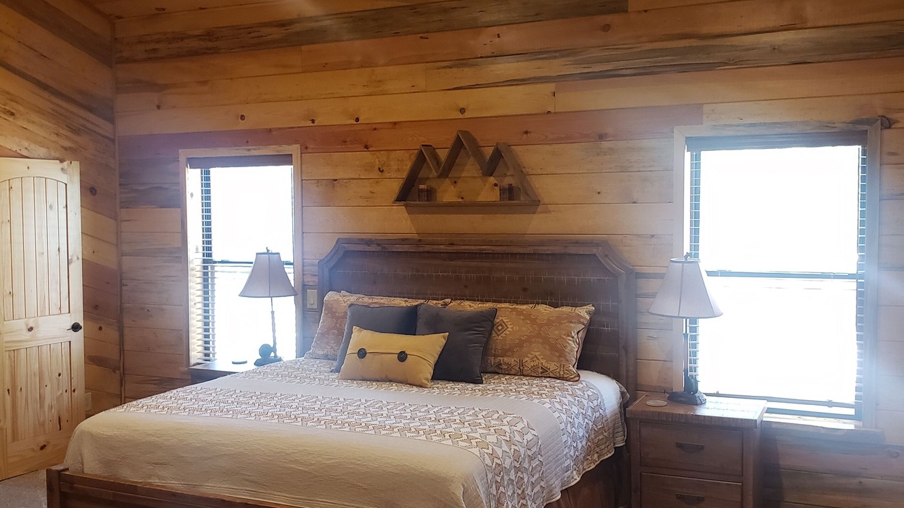 Photo of Others in Mountain Pine Estates