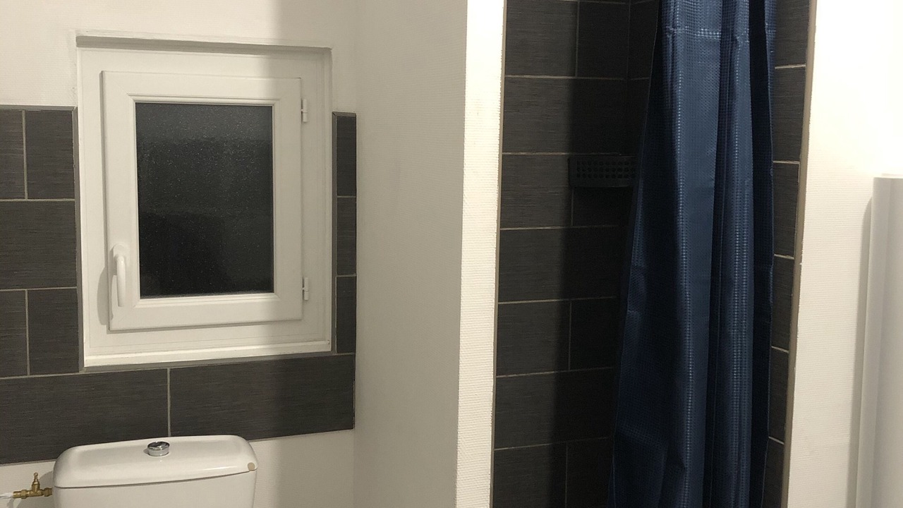 Photo of Bathroom in Bourgueil