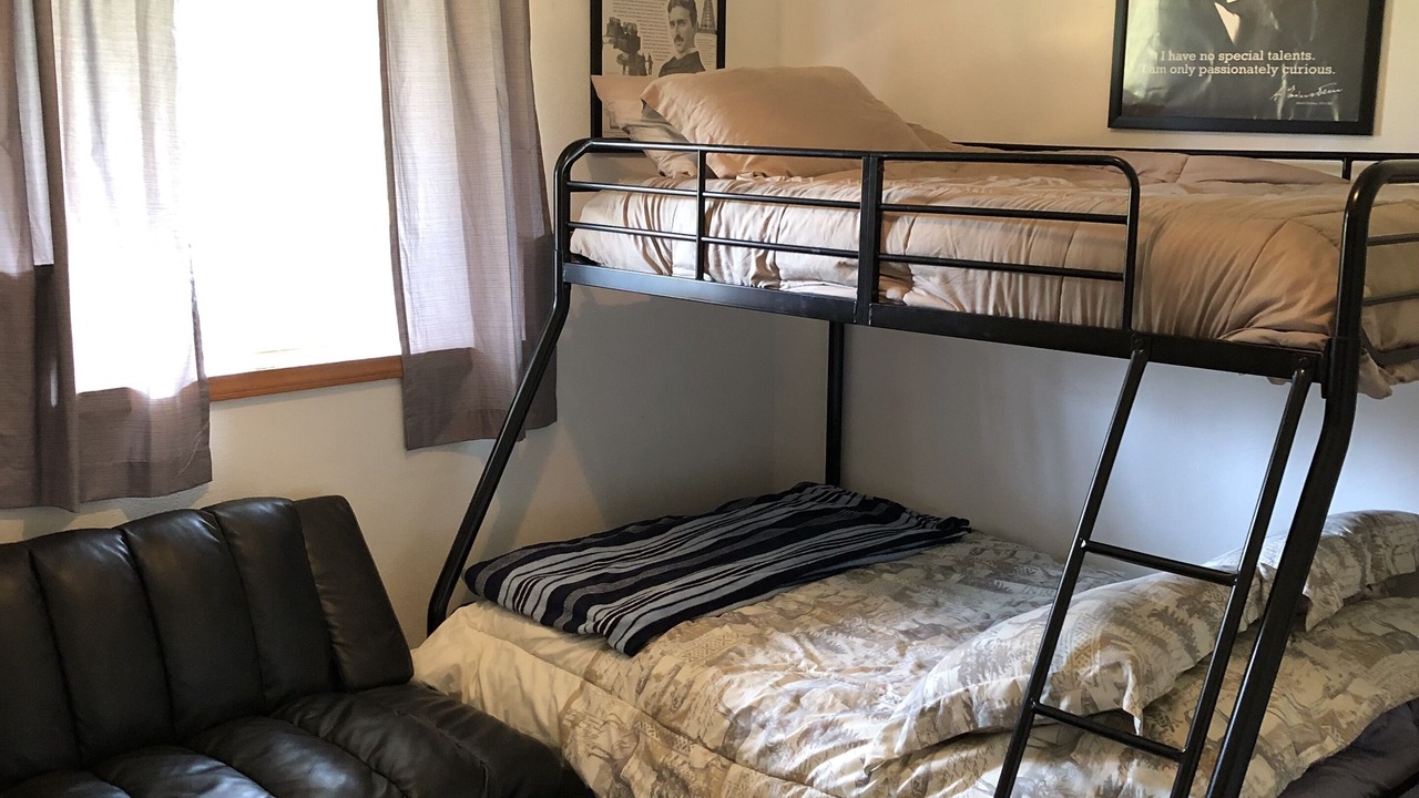 Photo of Bedroom in Kalifornsky