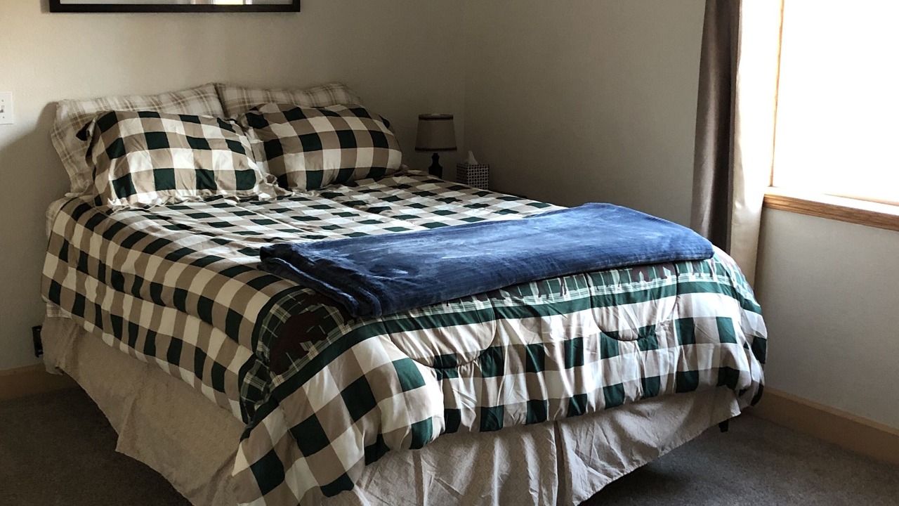 Photo of Bedroom in Kalifornsky