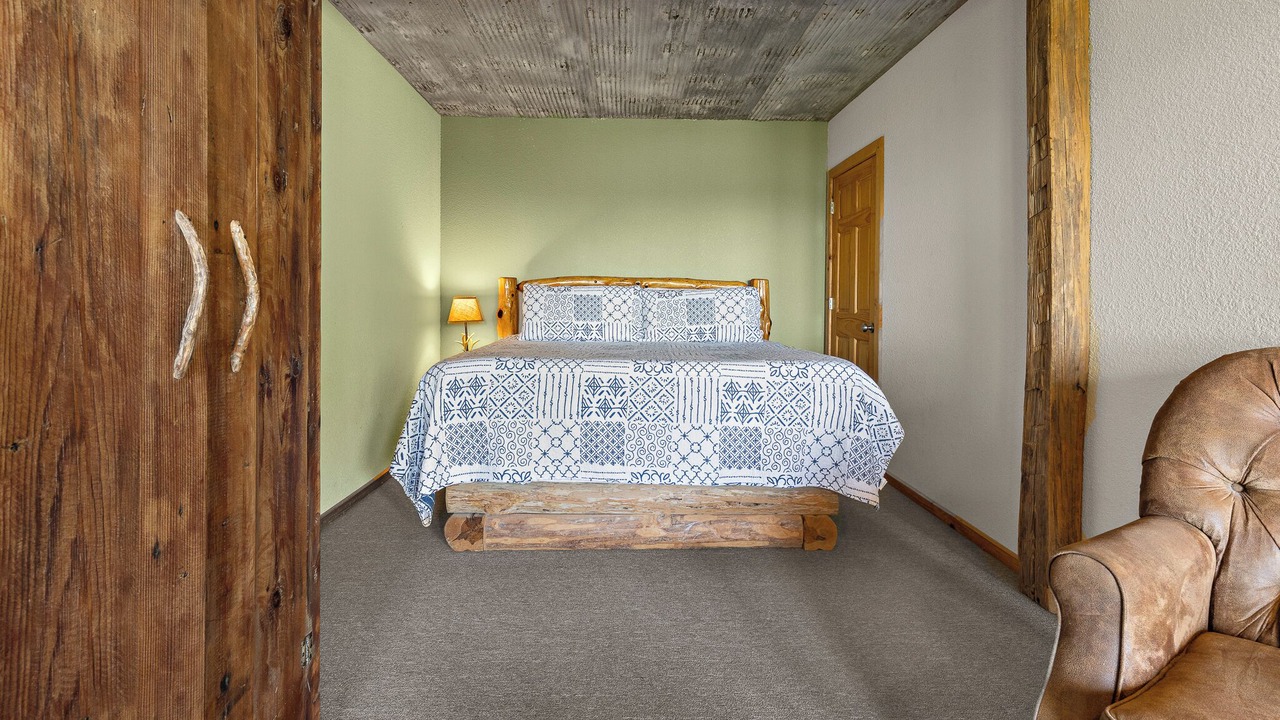 Photo of Bedroom in Sylvan Shores