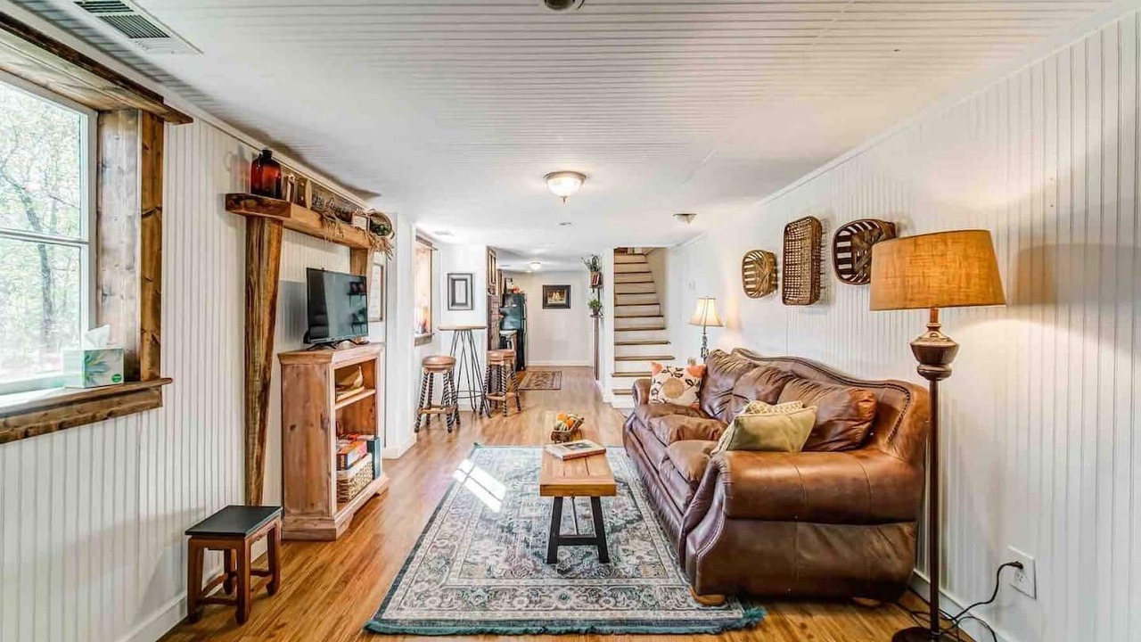 Photo of Livingroom in Canton