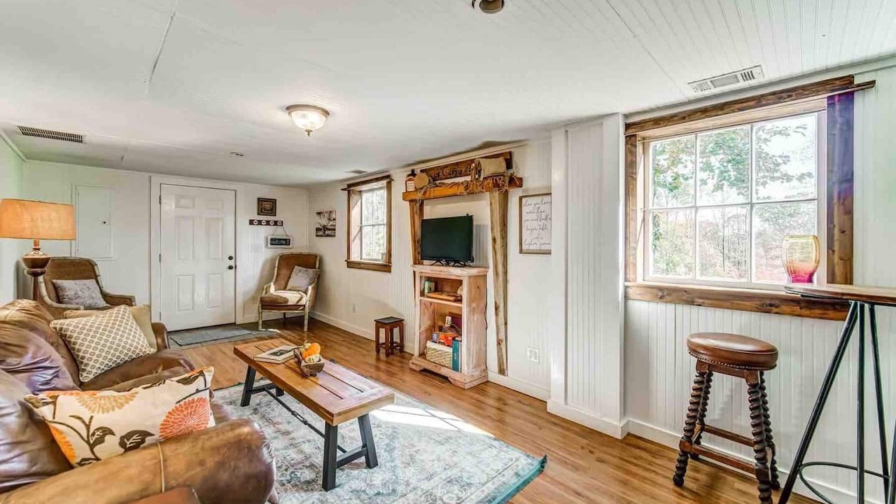 Photo of Livingroom in Canton