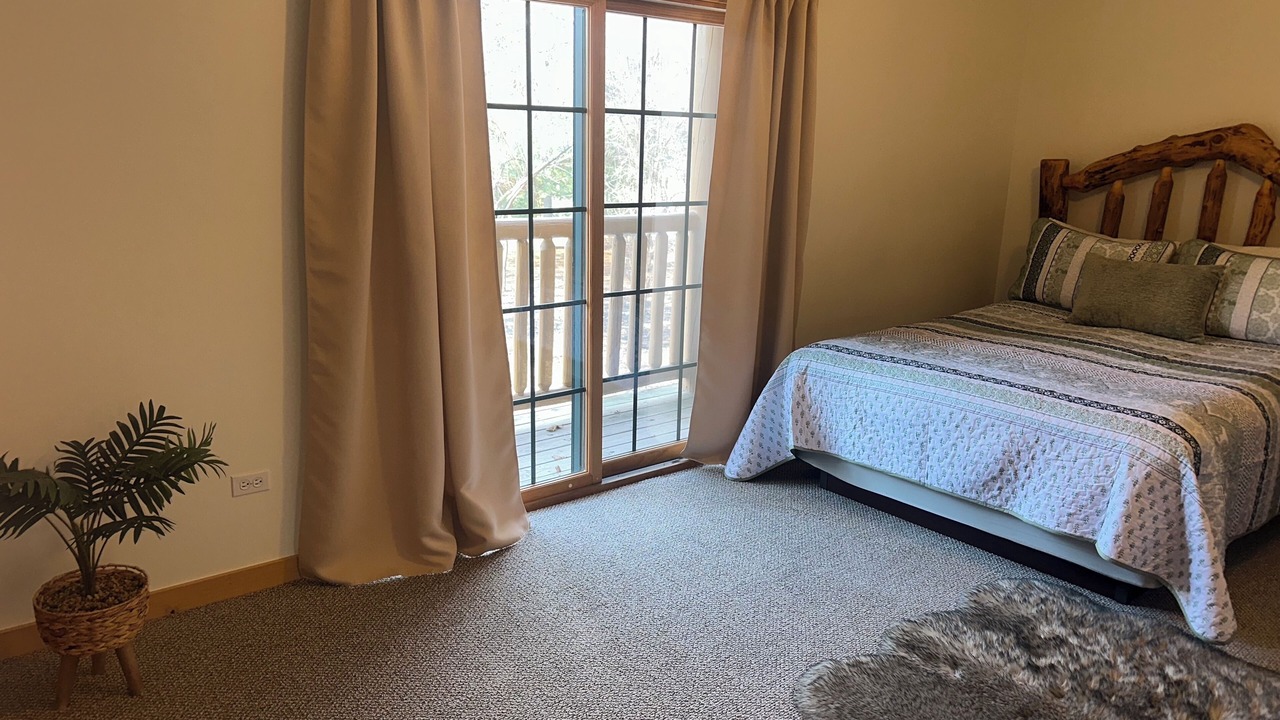 Photo of Bedroom in Oglesby