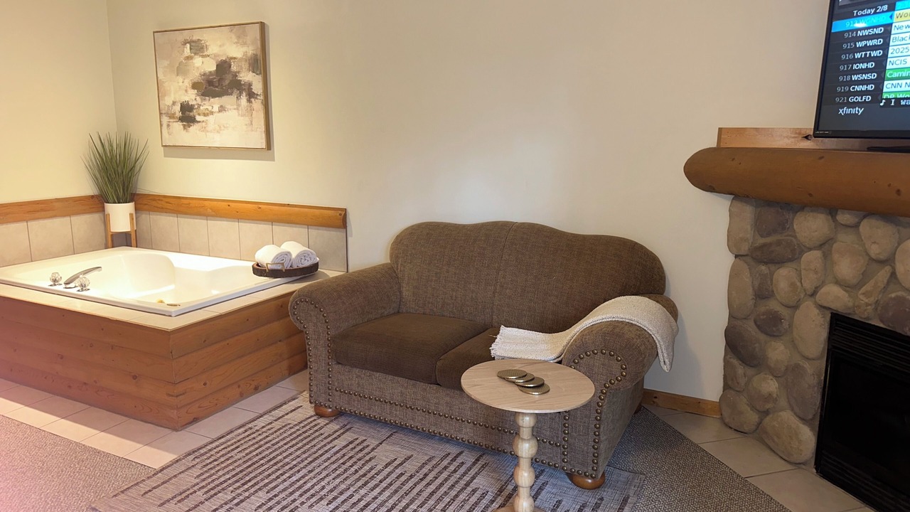 Photo of Livingroom in Oglesby