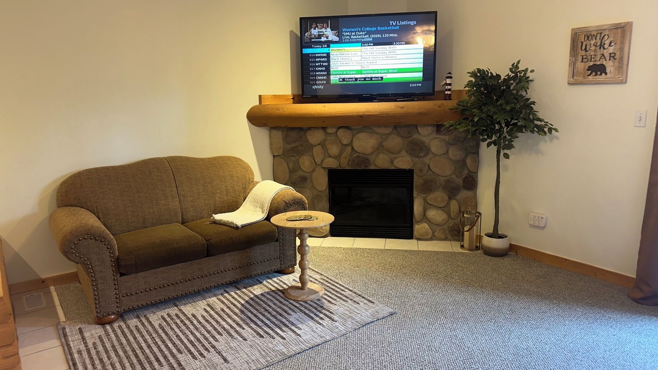 Photo of Livingroom in Oglesby