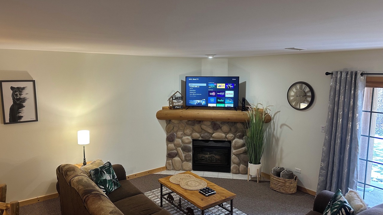 Photo of Livingroom in Oglesby