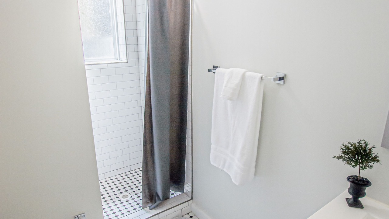 Photo of Bathroom in South Side Flats
