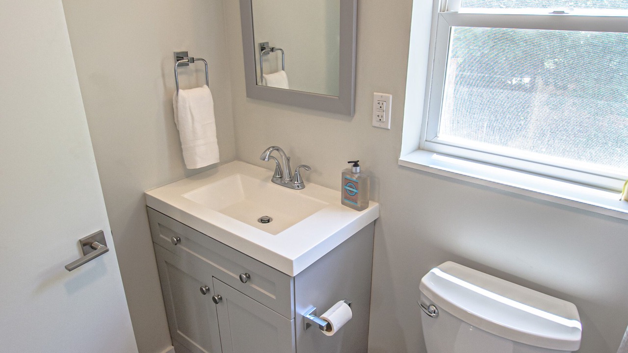 Photo of Bathroom in South Side Flats