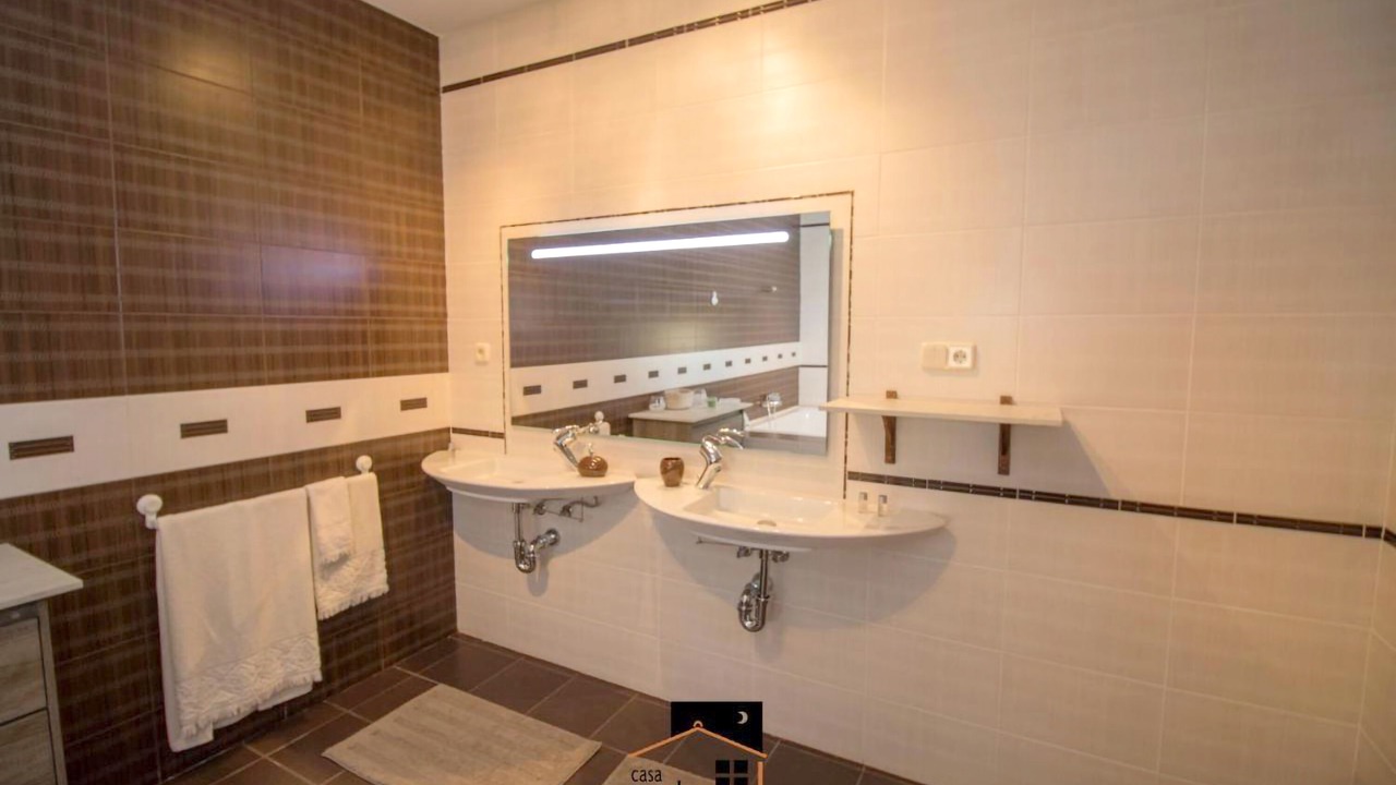 Photo of Bathroom in Albares