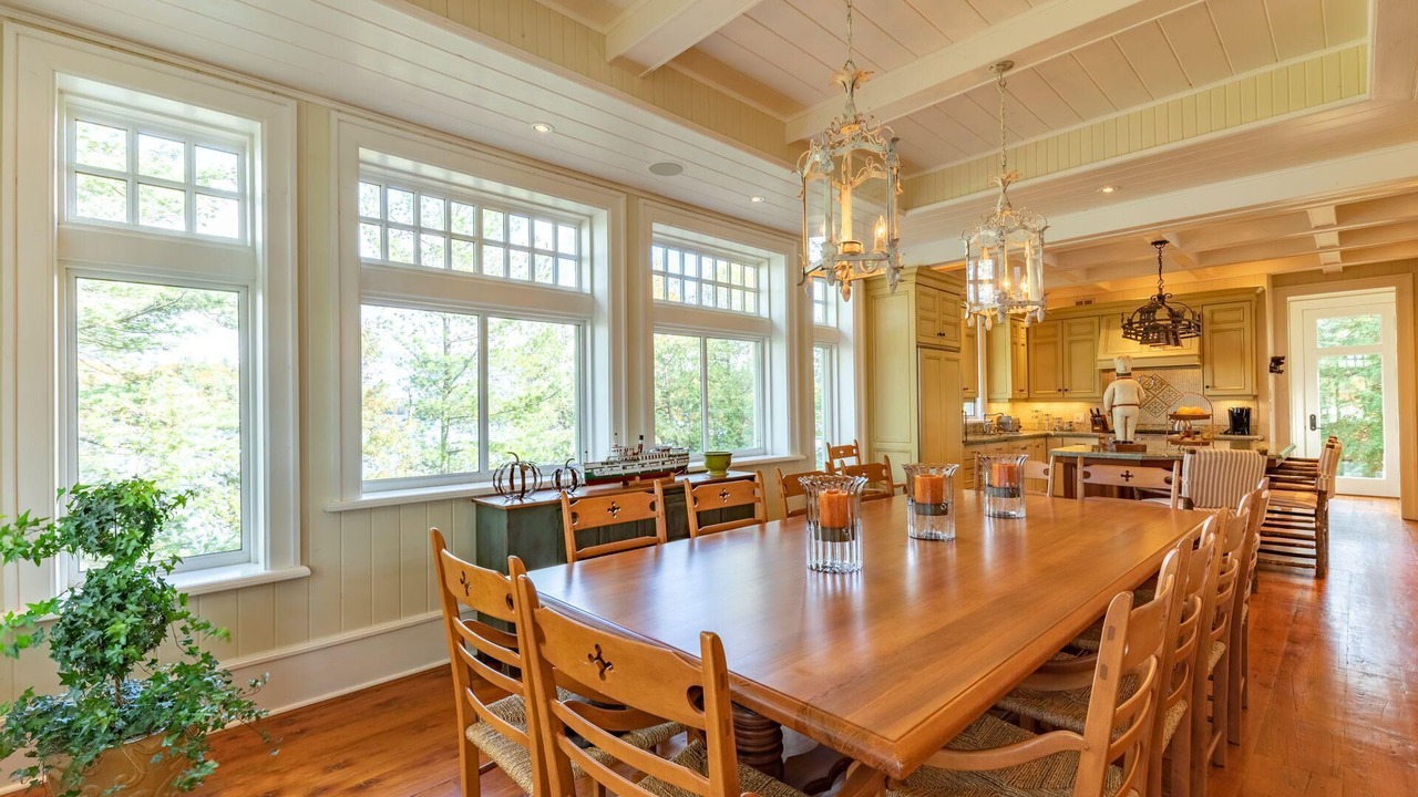 Photo of Livingroom in Muskoka Lakes