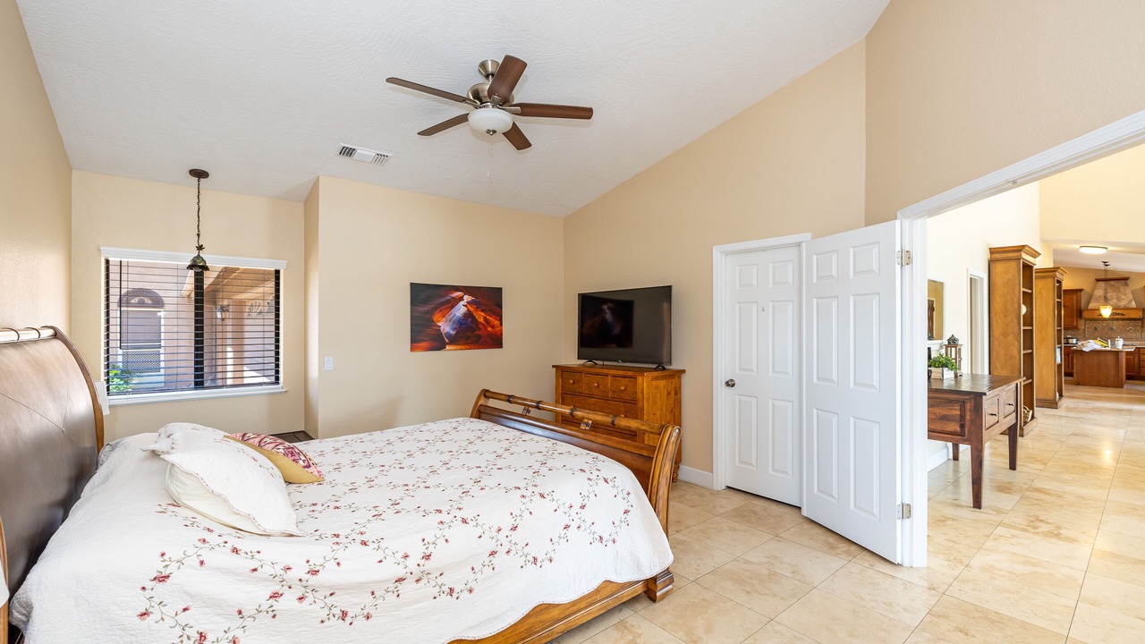 Photo of Bedroom in Oak Creek