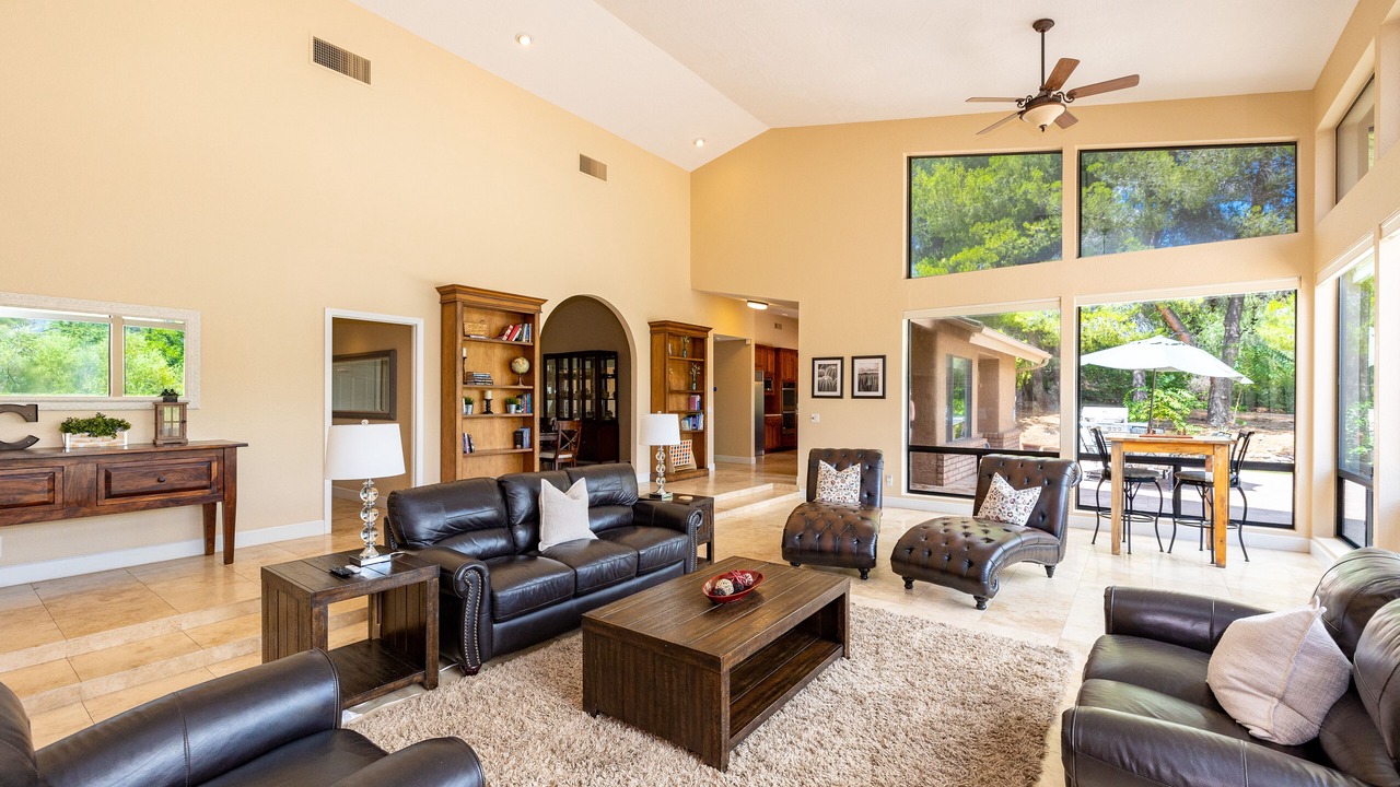 Photo of Livingroom in Oak Creek