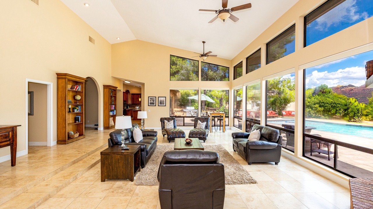 Photo of Livingroom in Oak Creek